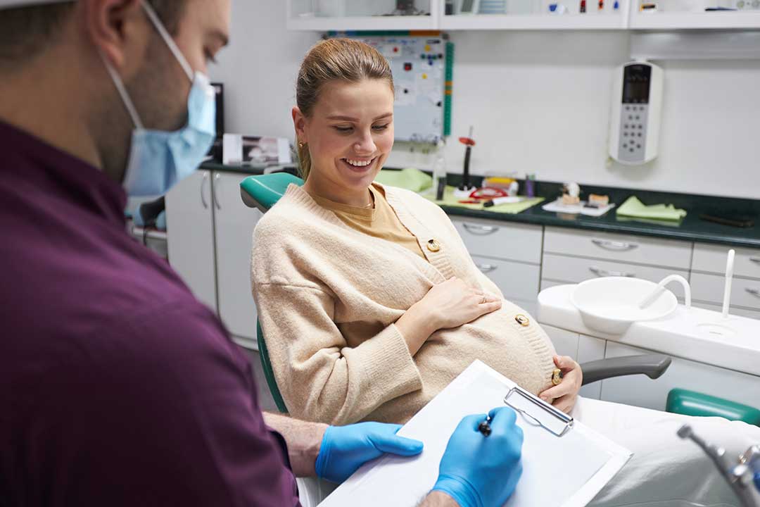 Tips for Maintaining Healthy Teeth & Gums During Pregnancy